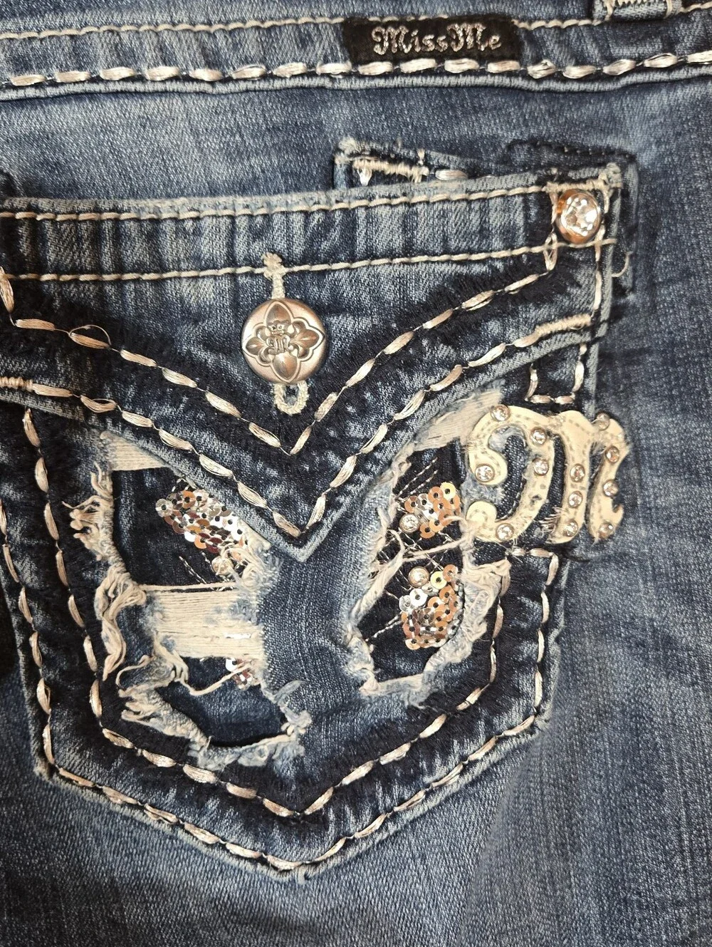 Miss Me Easy Boot Women's Bootcut Blue Jeans 29 Embroidered Sequins Logo Cowgirl